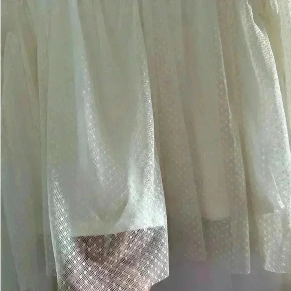 Guess beautiful top. Hardly worn. Spring/summer season start - Picture 9 of 11